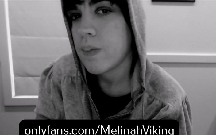 Melinah Viking: Timidez con capucha