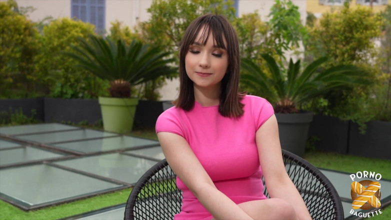 Porno Baguette: Abby, awek comel, mahukan seks keras!