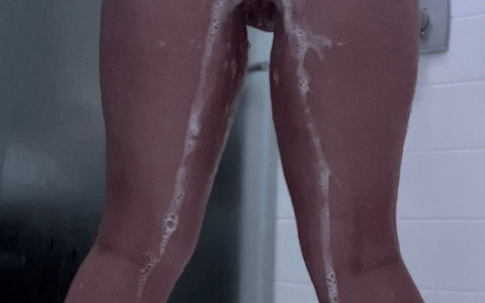 Miley Coxxx: Steamy Shower with Miley Coxxx BBW Throwback