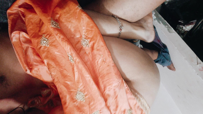 Abcdmasti: ホーリーの日に義理の兄に少し時間を割いた