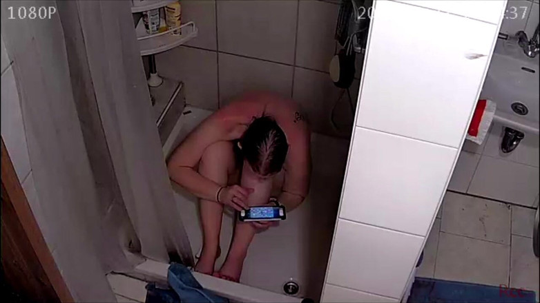 KittieNoOne: Kompilace ve sprše