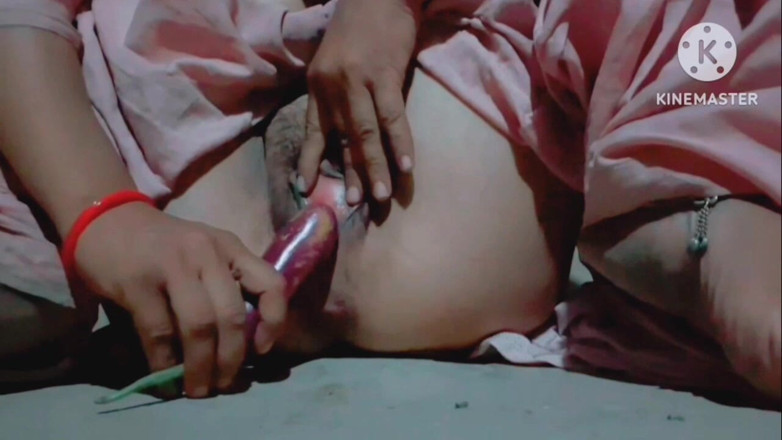 TricolorMusic3: Young Girl College Bitch Girl Real Masturbation with Eggplant