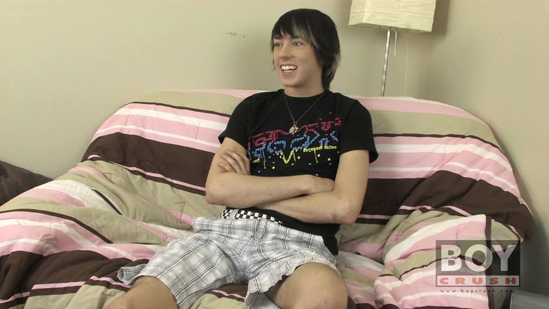 Boy Crush: Bailey Squirts on Camera