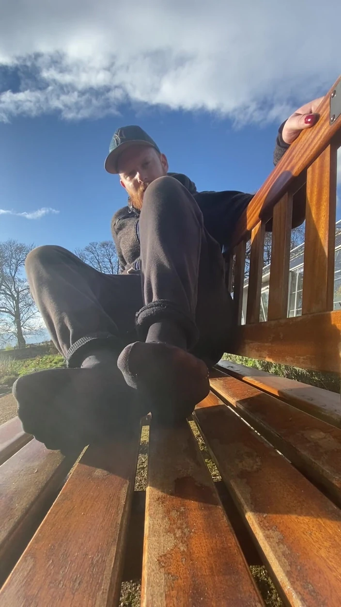 Ava Maxwell: Outdoor Foot Worship