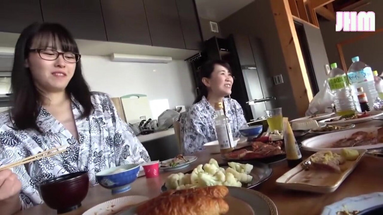 J Hentai Matings: Fuga tabù in villa con una donna sposata dal paradiso...