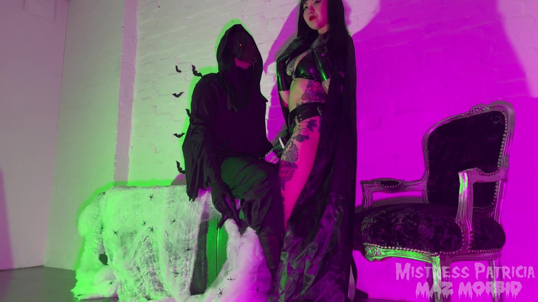 KinkyFemdomTV: Cur grim reaped cu stăpâna Patricia