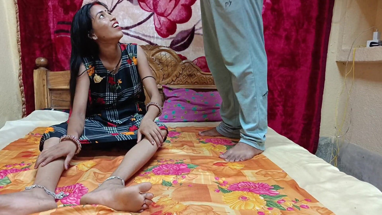 Kumari sushma: La prima volta di priya bhabhi fa sesso con una...