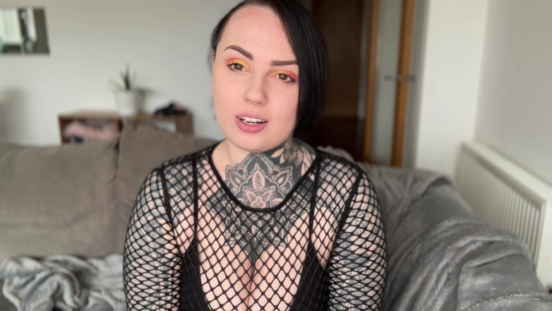 Miss Valentina: Beoordeling met grote lul