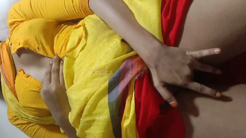 Boneshaker: Kolkata Boudi Gets Pussy Fingered and Real Hard Pounding and...