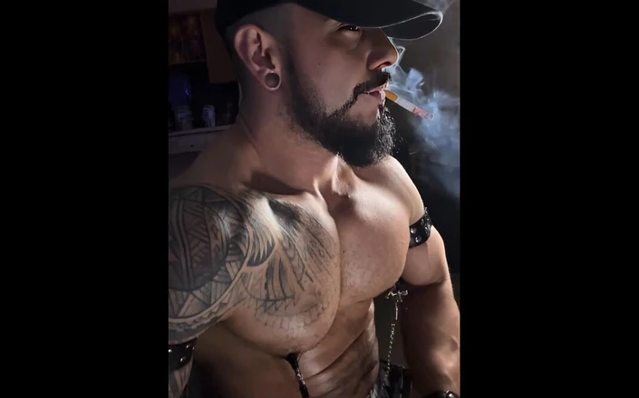 Reds and Muscles: Light up, Wank, and Intense Cum
