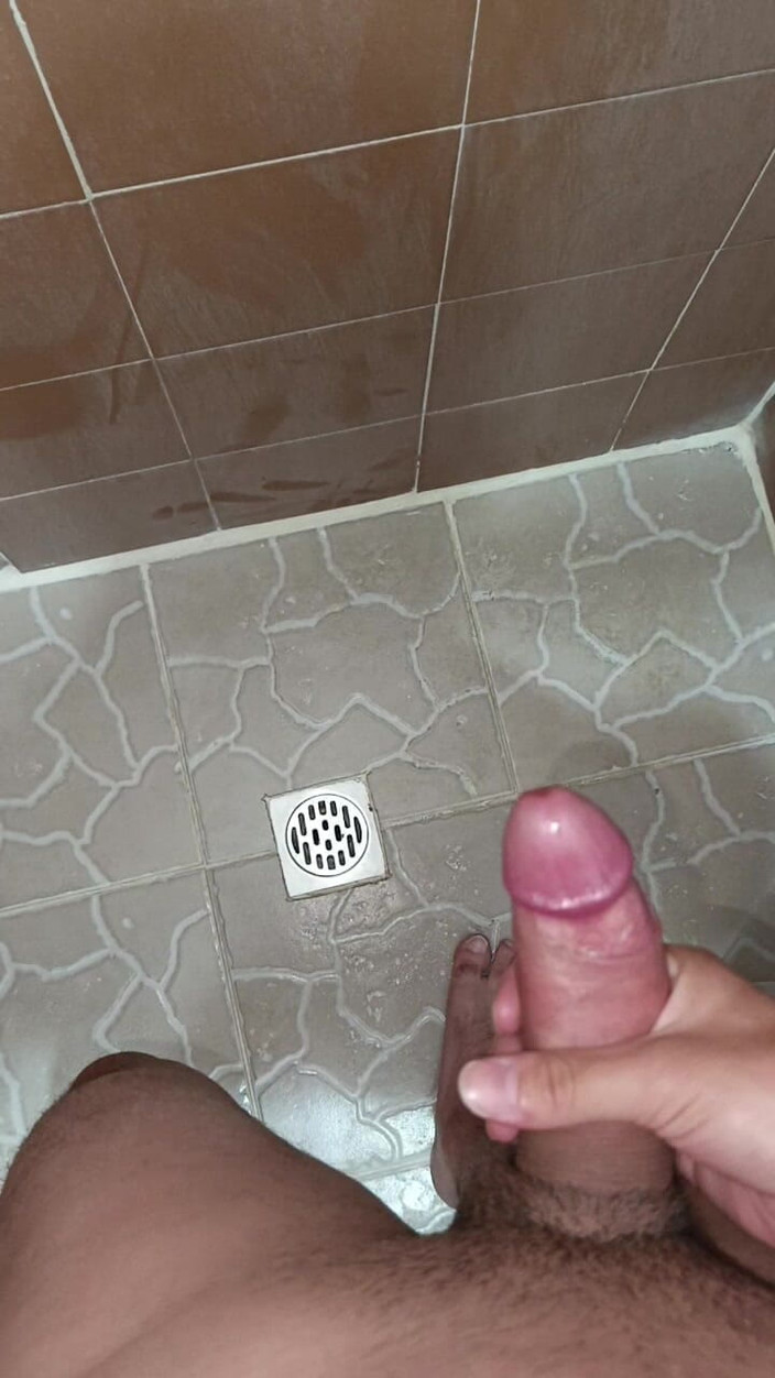 charlessteel: Мастурбація перед душем, сперма і тремтячий оргазм чоловіка