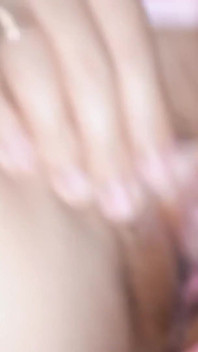 美しい18yr歳の義理の妹が彼女の濡れた穴を指で触り、彼女はそれが好きです-自家製のアマチュア