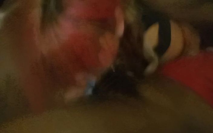 Kinglucero and nahinawahine: Kijk hoe ik haar in mijn mond neuk en laat...