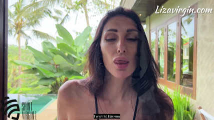 LizaVirgin: 通过屏幕舔你的鸡巴