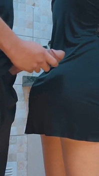 가정부랑 자면 안 돼.. 그리고 그녀에게 자위하고 사정하는 걸 막는 게 뭐야?