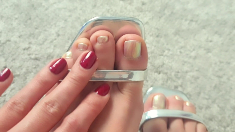 Adele Amber: Jilat My Toes