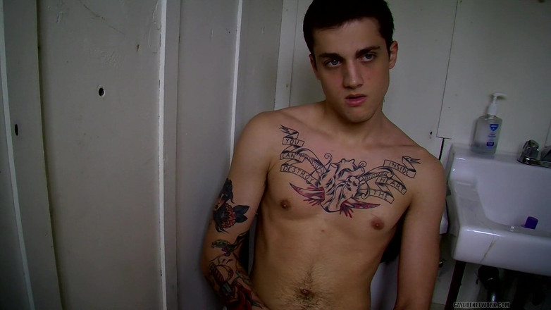 Teach Twinks: Amanti del cazzo in campeggio!