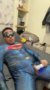 Fat Superman อยู่ในฤดูใบไม้ผลิ