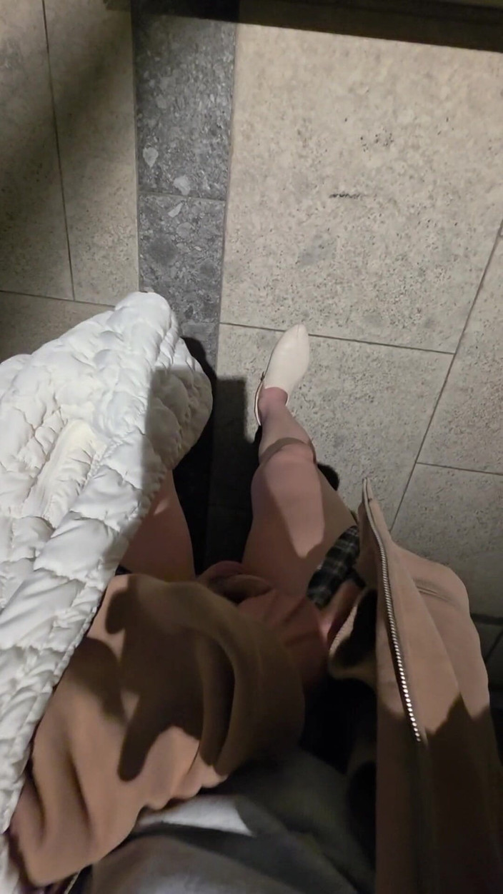 Taiwancdgirl: Guarda il mio polpaccio sexy