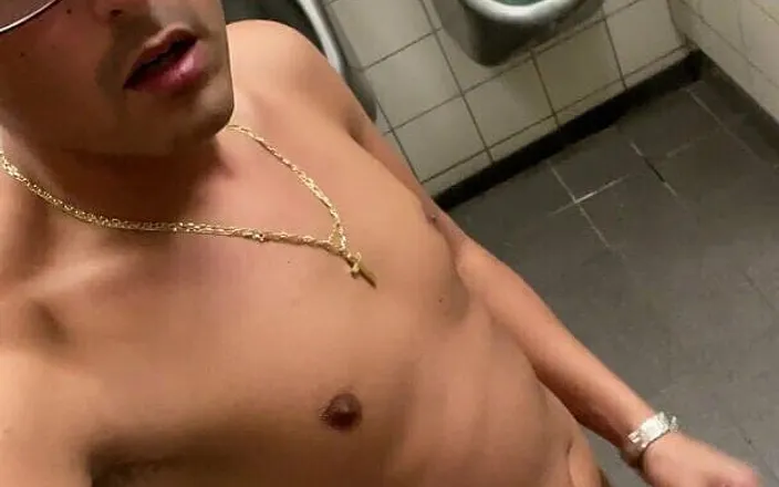 Twinkboy82: German Twink Masturbates Naked on the Toilet at the Highway...