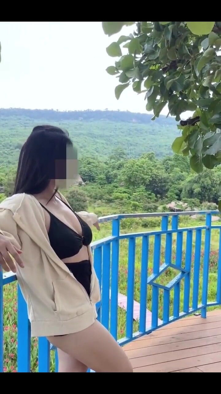 Anonymous Vlogger: Berjalan dengan saya