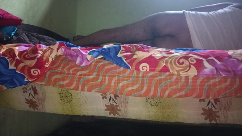 pooja99999: Desi Pooja Bhabhi jebanie filmy i wiejski szwagier