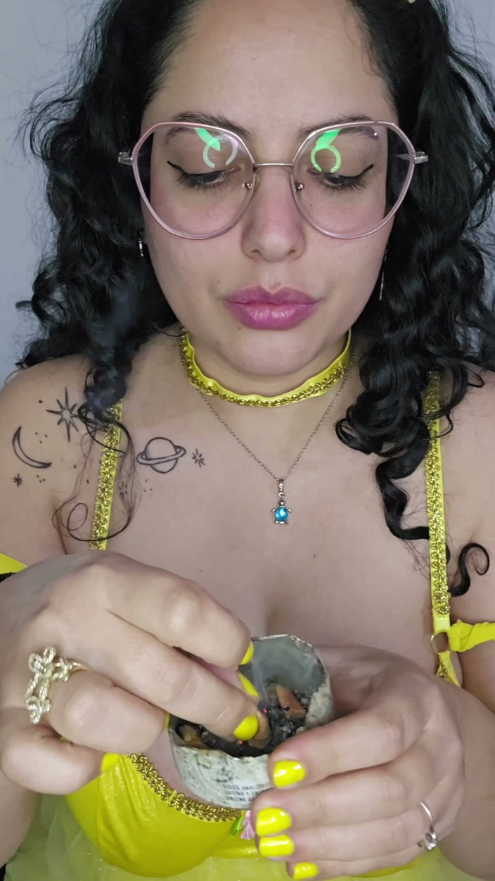 Eddie Queens: Eddie queens Ft. Babyluna939 - princess belle fuma feticcio, fumo pompino...