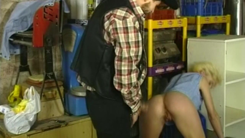 VHS-Vixxxen: Mỹ fucks bà nội trợ Đức