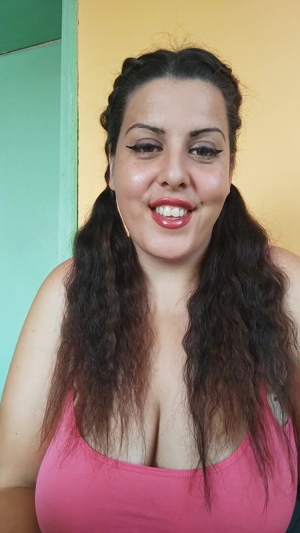 Young_strawberry: Заплідни мене, або я скажу твоїй дівчині