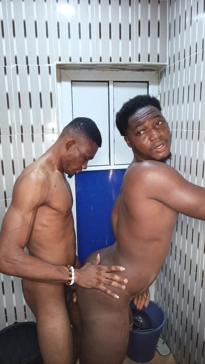 BlackDanie_production: Babam beni çok iyi sikti ve buna bayılıyorum