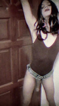 Homens ricos apenas doméstica trans deusa fuckdoll