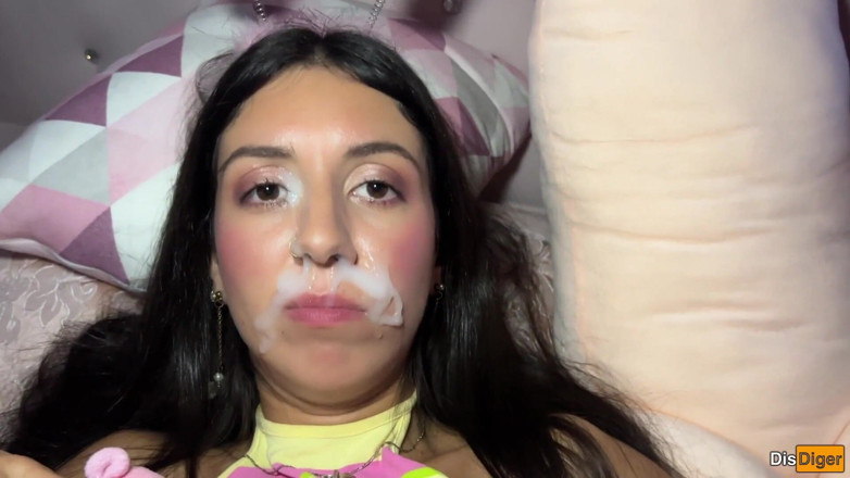 Dis Diger: Stepsister Took off His Condom to Feel the Hot Sperm!