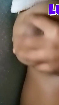 main aapki kanpni ki pratiksha kar rahe kathor nipals ke saath khelta hoon ..