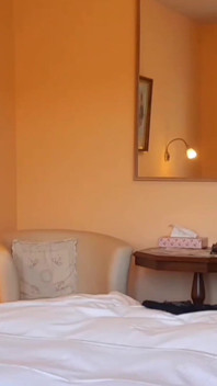 La moglie matura bionda amatoriale si gode il sesso in calze