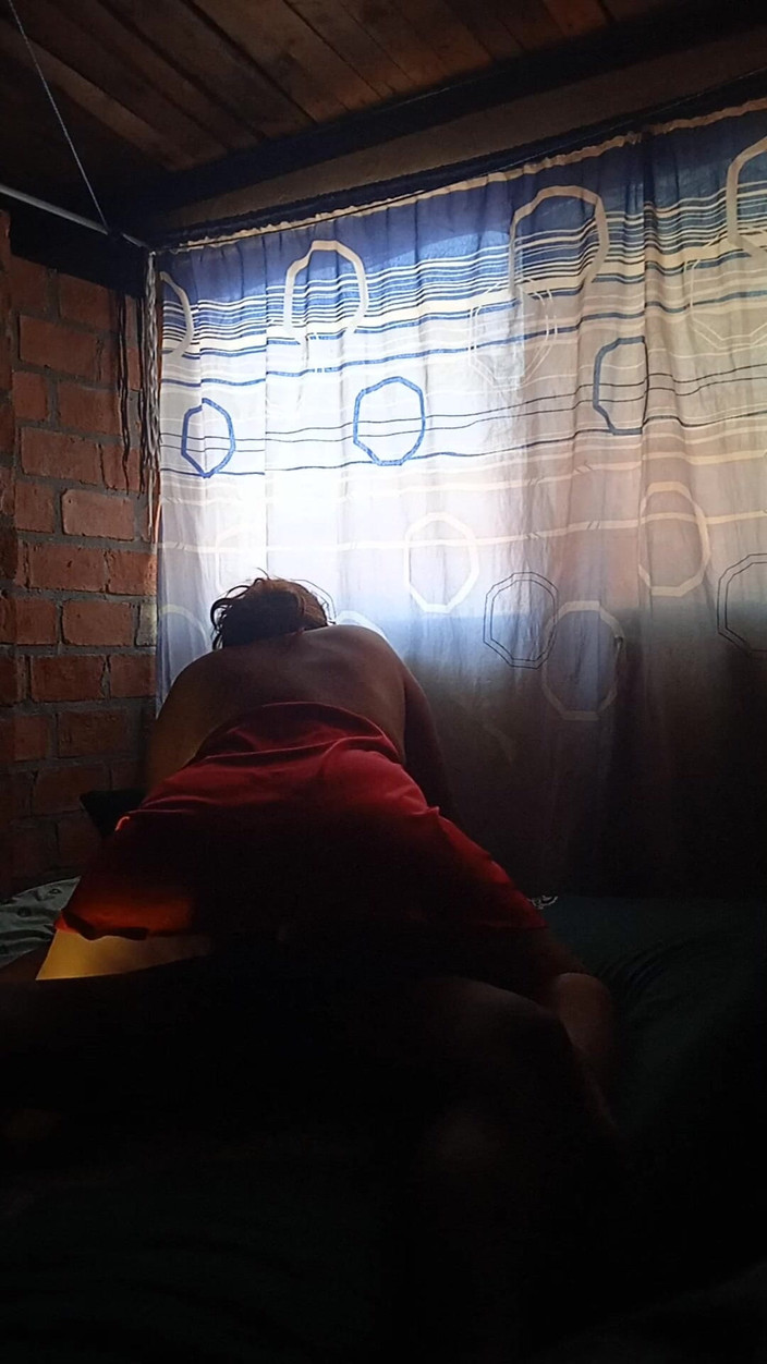 Eatrella j: 墨西哥砖工把辣椒插进我的菊花