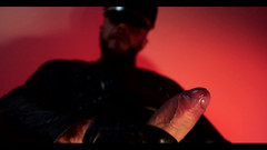 Wade Wolfgar: Kožený táta vejde do baru ... Hej všichni! Odpusť mi, že jsem...