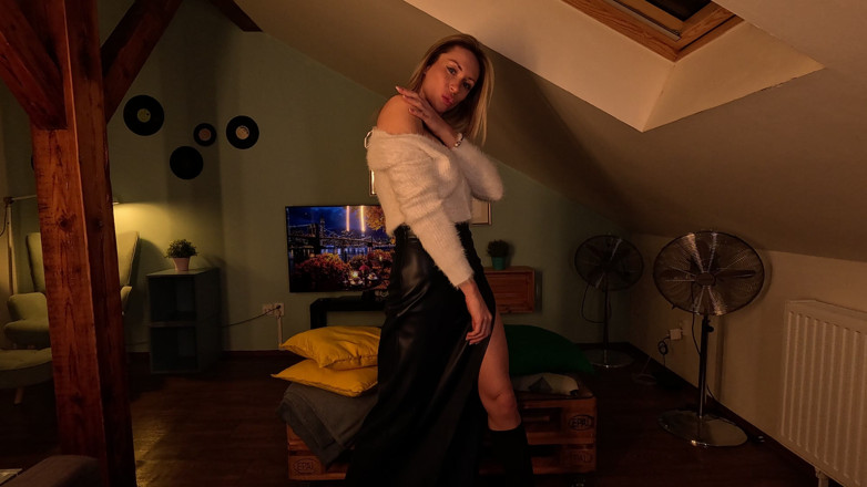 WeAreNewbies: Things Get Spicy with Stella