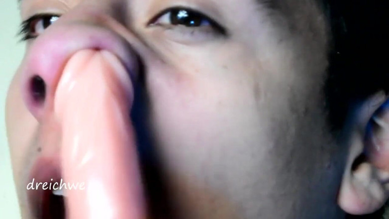 Dreichwe: Dildo v nose