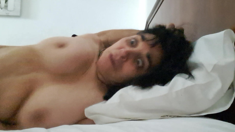 Mommy big hairy pussy: Soused byl v posteli a dal mi můj lahodný sex