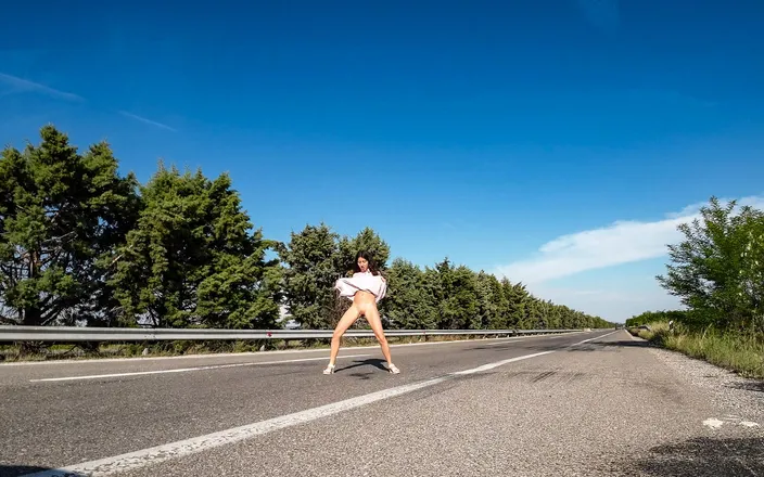 AproductionA: How Many Times Katy Peed in 10 Hours Trip