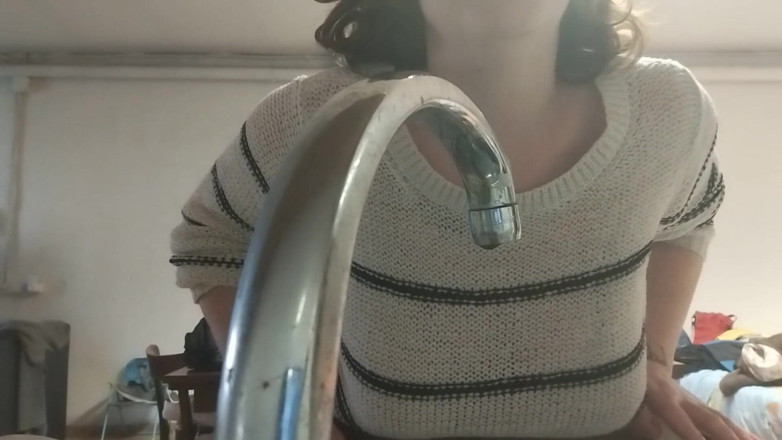 Couple Jagger: Komşum beni bulaşık yıkarken yakaladı ve arkadan sikti