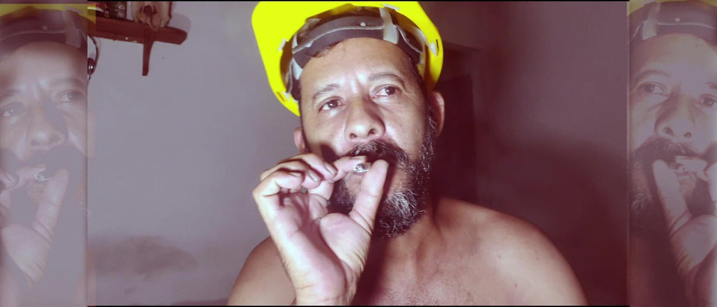 Stink HairyMale: 喫煙する男