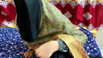 Bdsex24: Awek seksi berkongkek pepek keras gaya doggy