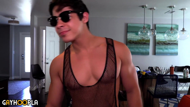 Gay Hoopla: 3인용 레이스를 따먹어! 속도!