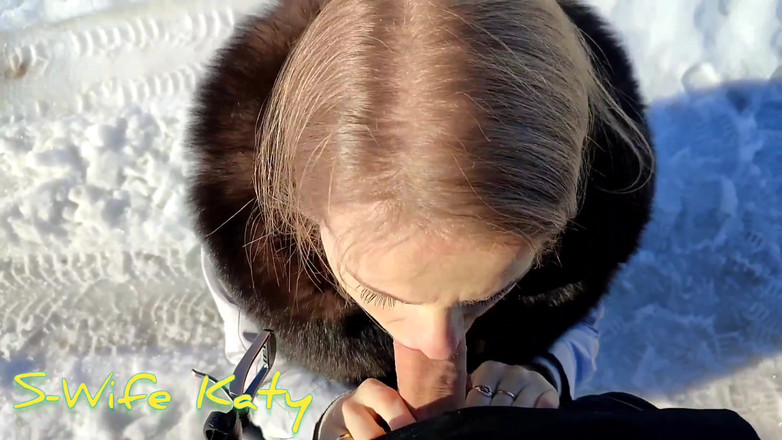 S-Wife Katy: Vdaná děvka S-manželka Katy je ošukaná na side of the...