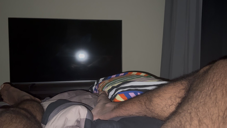 Wesley Fudedor: Un uomo nero peloso si masturba prima di andare a...