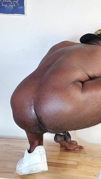 보짓물 가득한 엉덩이의 흑인 대물 자지