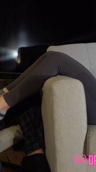 La baiseuse de pieds sournoise de Laura - (dreamgirls en chaussettes)