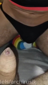 Twink es una zorra un conserje, así que se pone con una polla y semen!