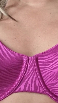 Minimizer Bra Size Dd, Caressing My Soft and Firm Tits